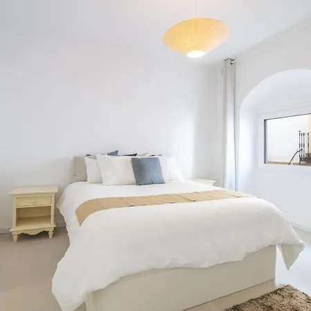 2br Townhouse In Centre * אסטפונה