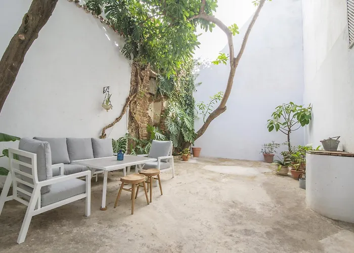 2br Townhouse In Centre 別荘