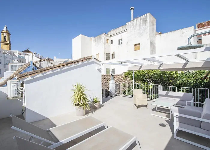 2br Townhouse In Centre *